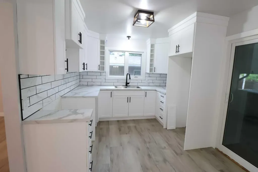1816 11 Street Coaldale AB T1M 1A6