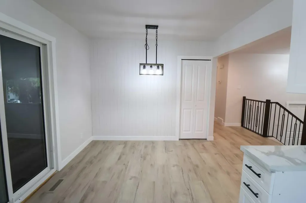 1816 11 Street Coaldale AB T1M 1A6