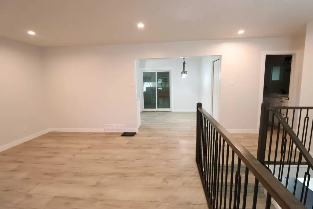 1816 11 Street Coaldale AB T1M 1A6