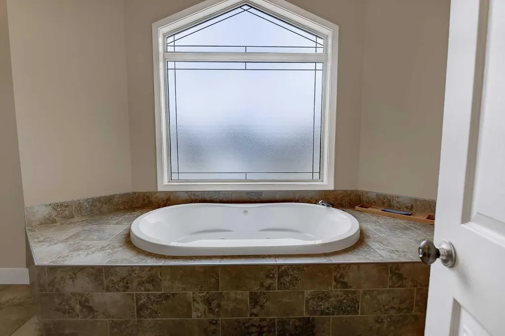 8539 69 Avenue Grande Prairie AB T8X 0C8
