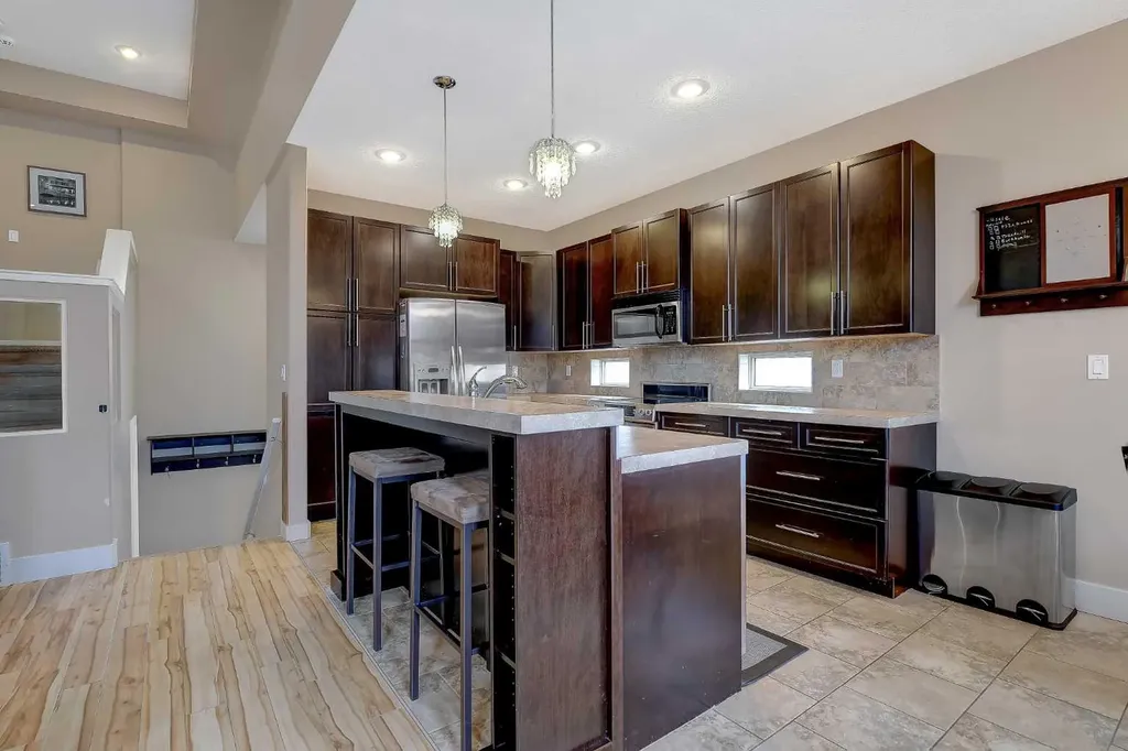 8539 69 Avenue Grande Prairie AB T8X 0C8