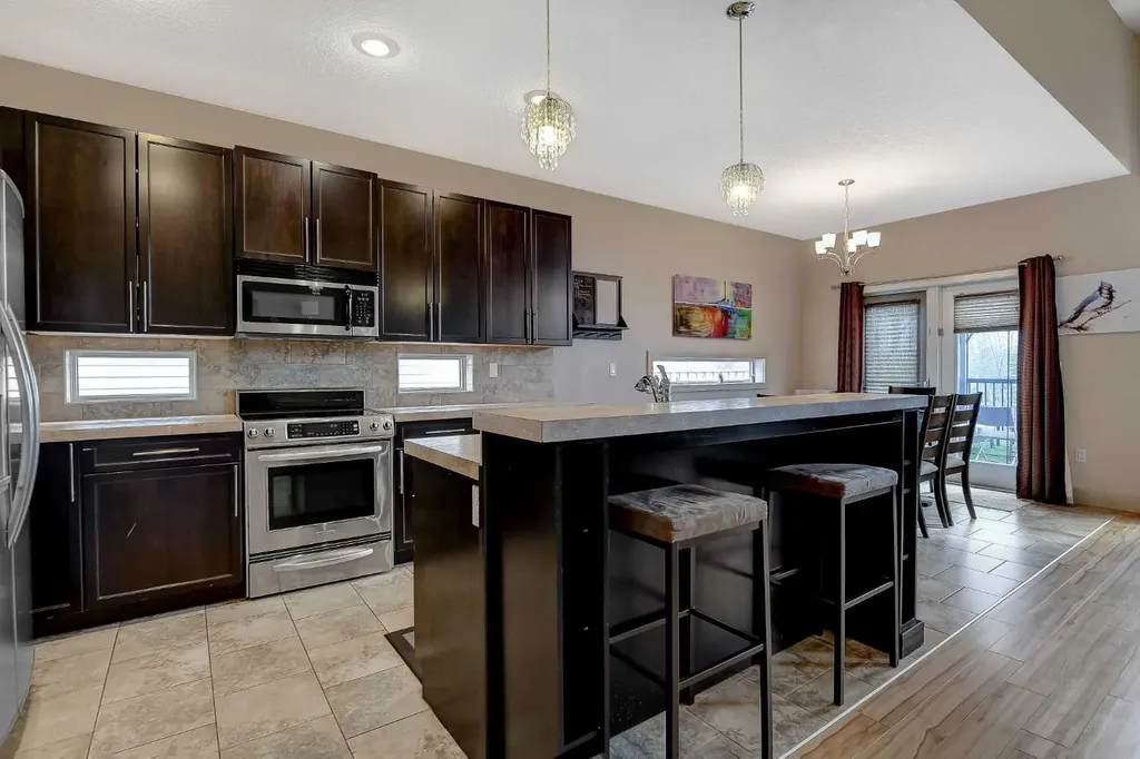 8539 69 Avenue Grande Prairie AB T8X 0C8
