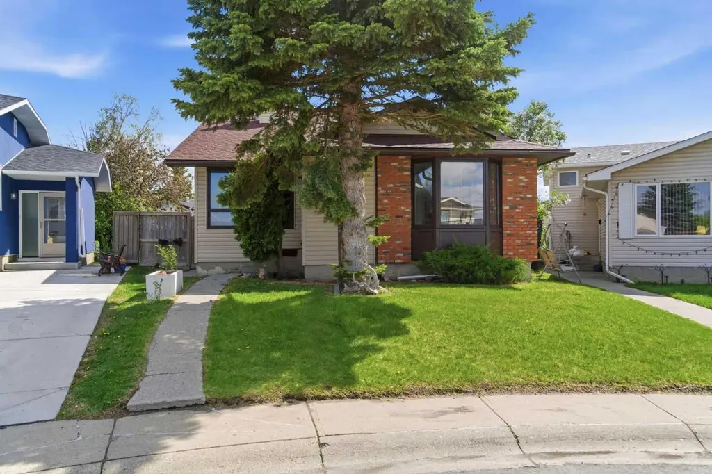 19 Templevale Way NE Calgary AB T1Y4V1