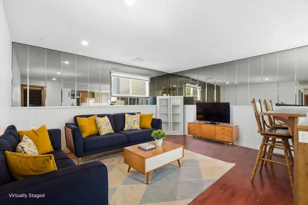 19 Templevale Way NE Calgary AB T1Y4V1