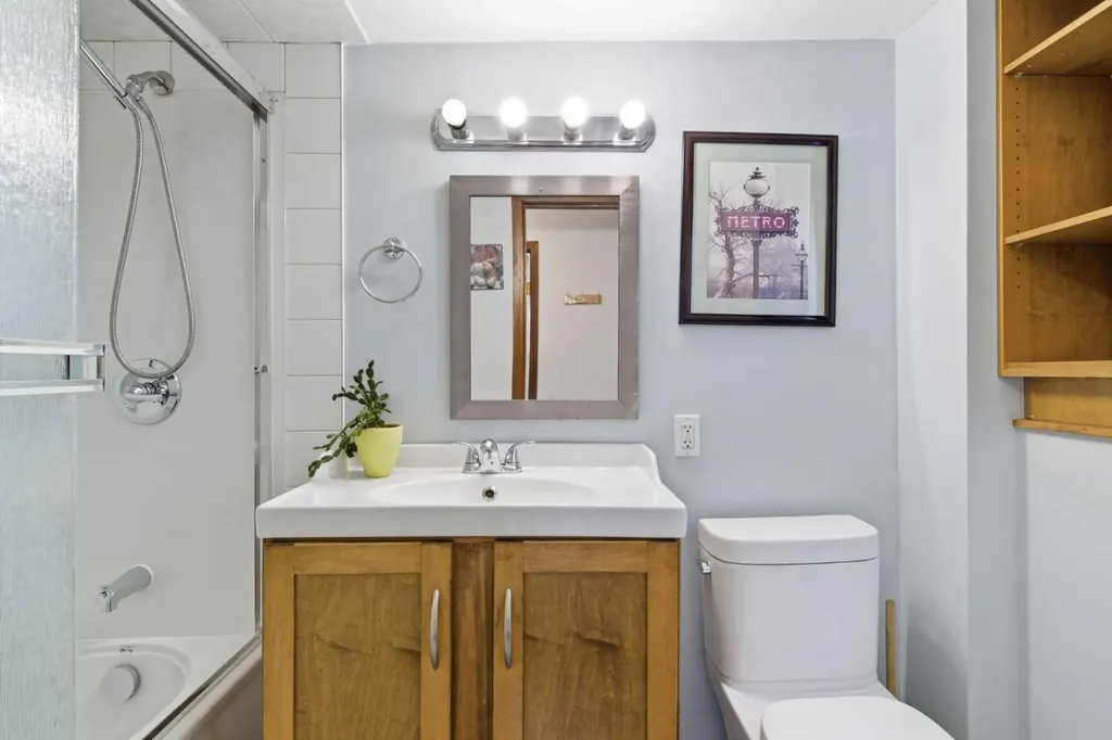19 Templevale Way NE Calgary AB T1Y4V1