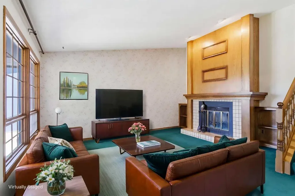 19 Templevale Way NE Calgary AB T1Y4V1