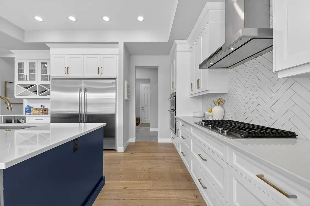 125 Cranbrook Heights SE Calgary AB T3M 1W7