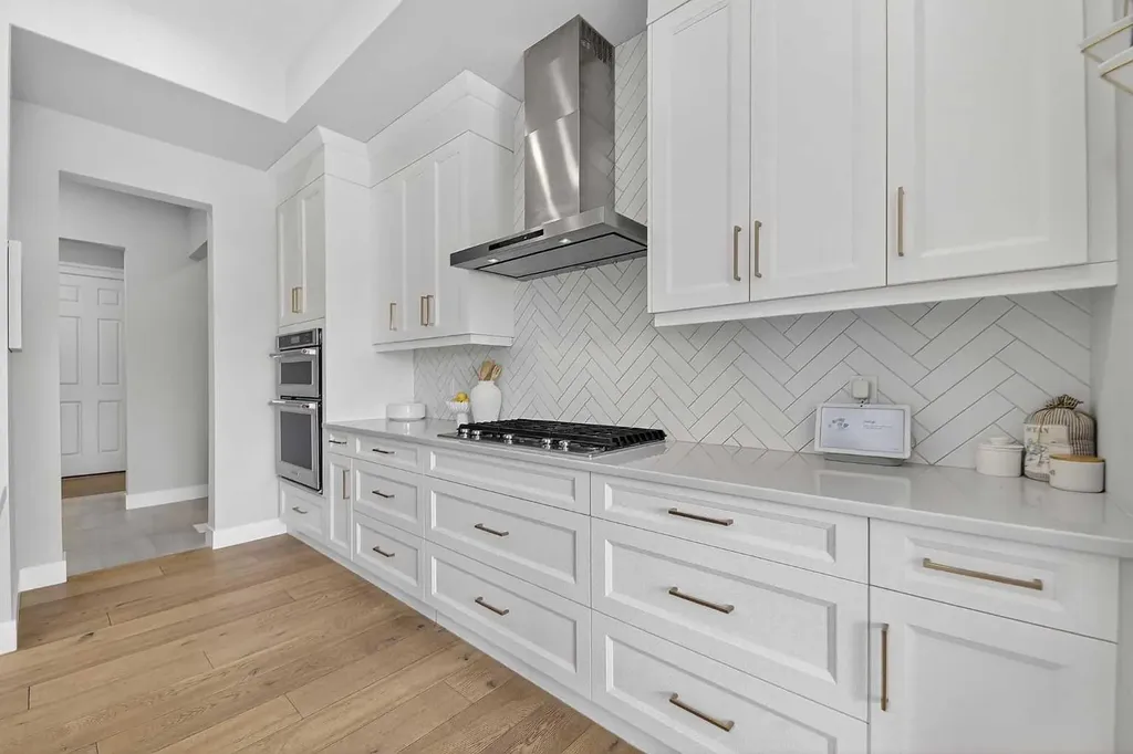 125 Cranbrook Heights SE Calgary AB T3M 1W7