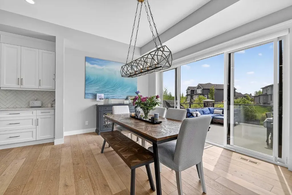 125 Cranbrook Heights SE Calgary AB T3M 1W7