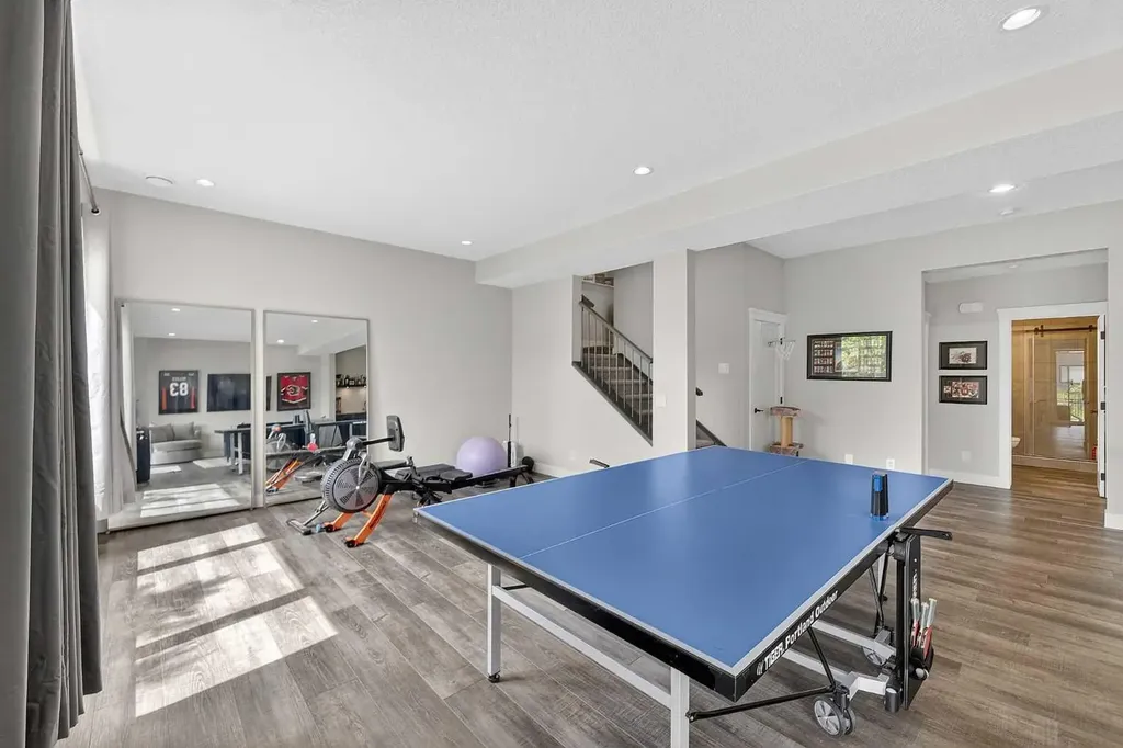 125 Cranbrook Heights SE Calgary AB T3M 1W7
