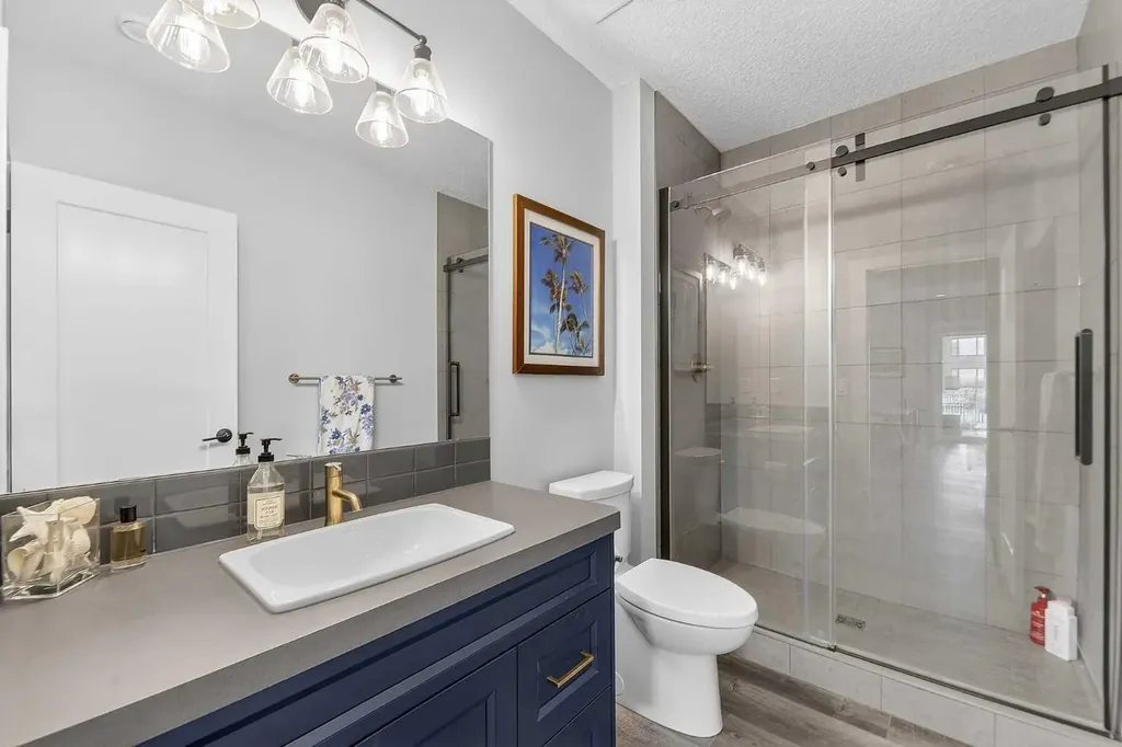 125 Cranbrook Heights SE Calgary AB T3M 1W7