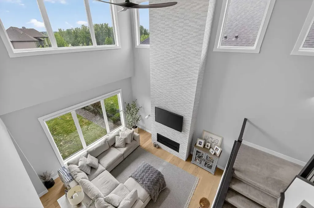 125 Cranbrook Heights SE Calgary AB T3M 1W7