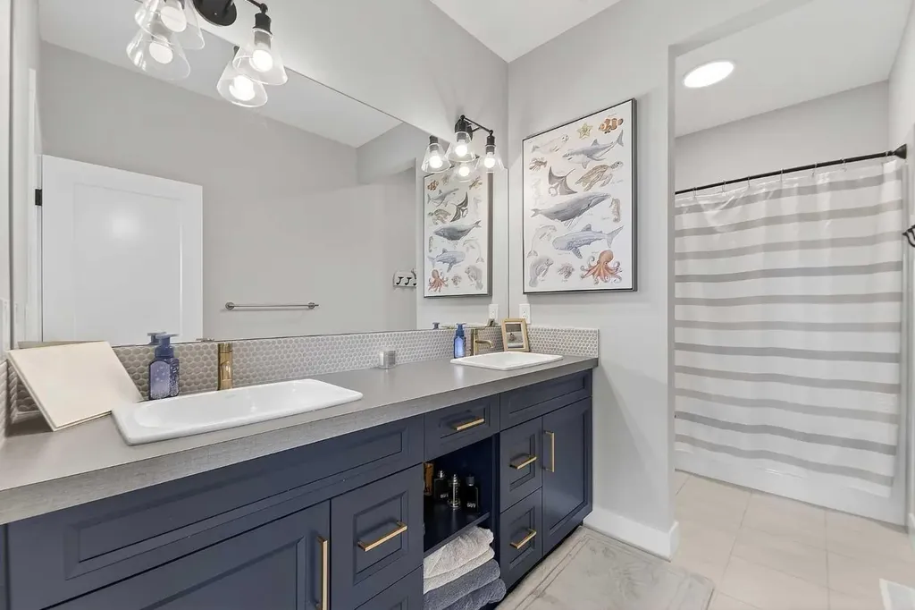 125 Cranbrook Heights SE Calgary AB T3M 1W7