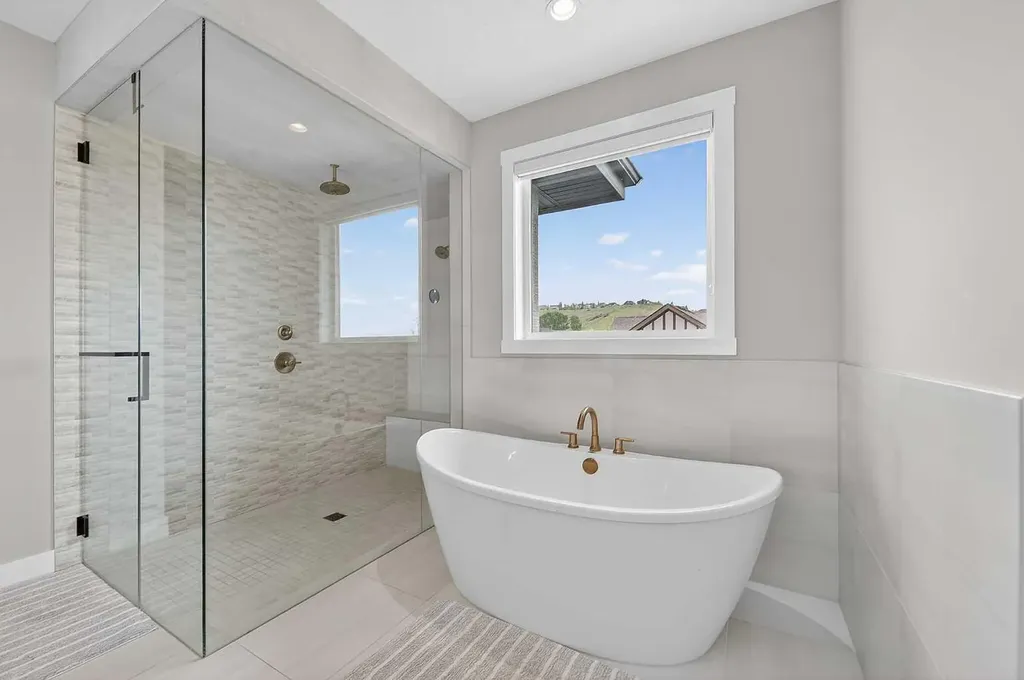 125 Cranbrook Heights SE Calgary AB T3M 1W7