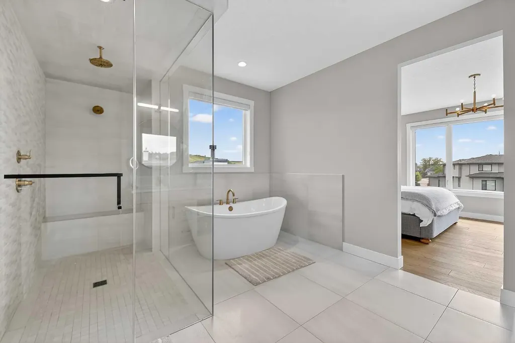 125 Cranbrook Heights SE Calgary AB T3M 1W7