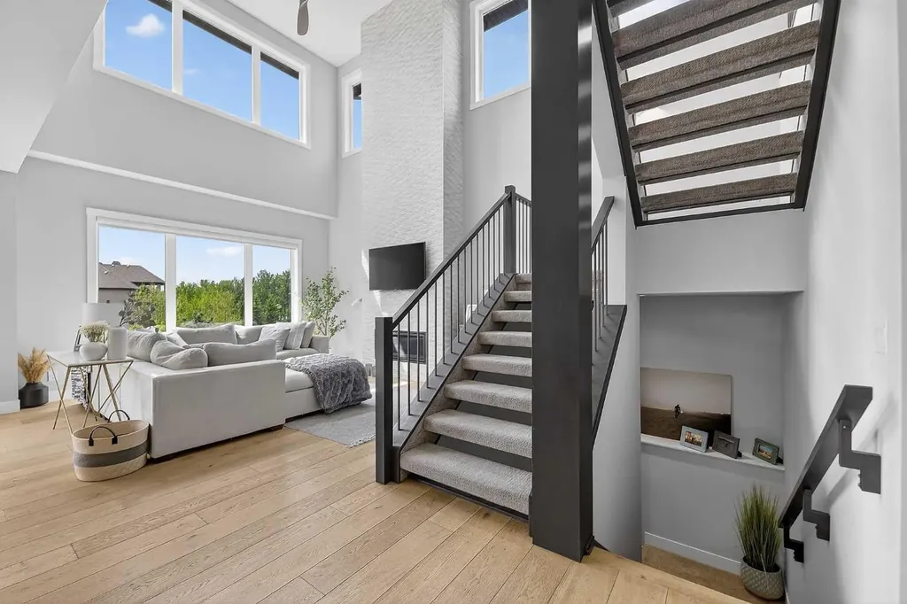 125 Cranbrook Heights SE Calgary AB T3M 1W7