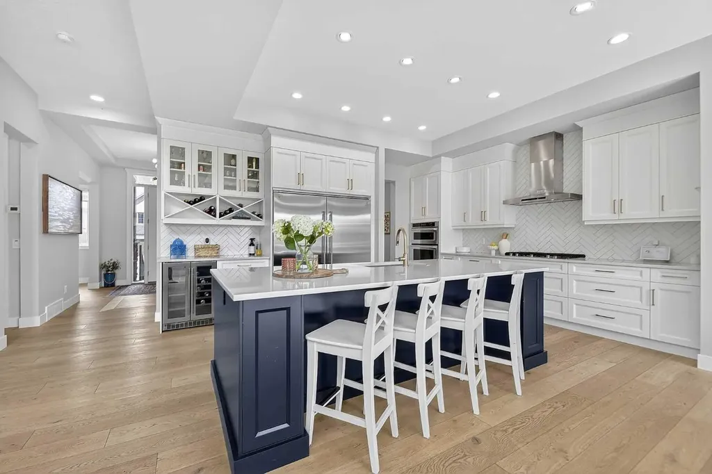 125 Cranbrook Heights SE Calgary AB T3M 1W7