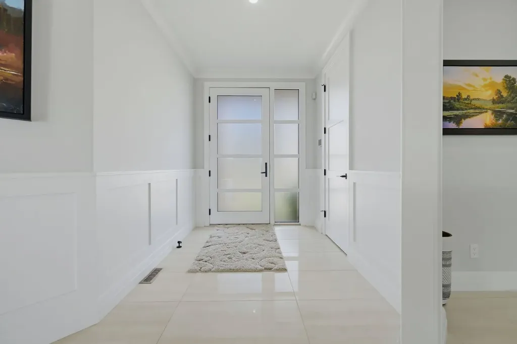 102 Malibou Road Calgary AB T2V 2A4
