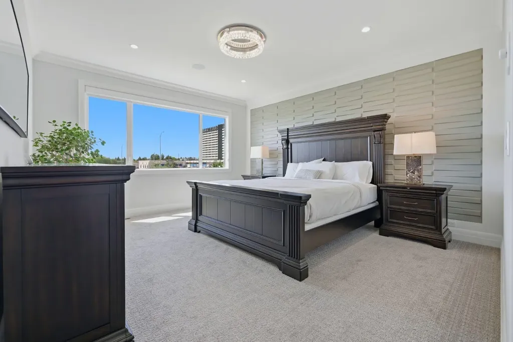 102 Malibou Road Calgary AB T2V 2A4