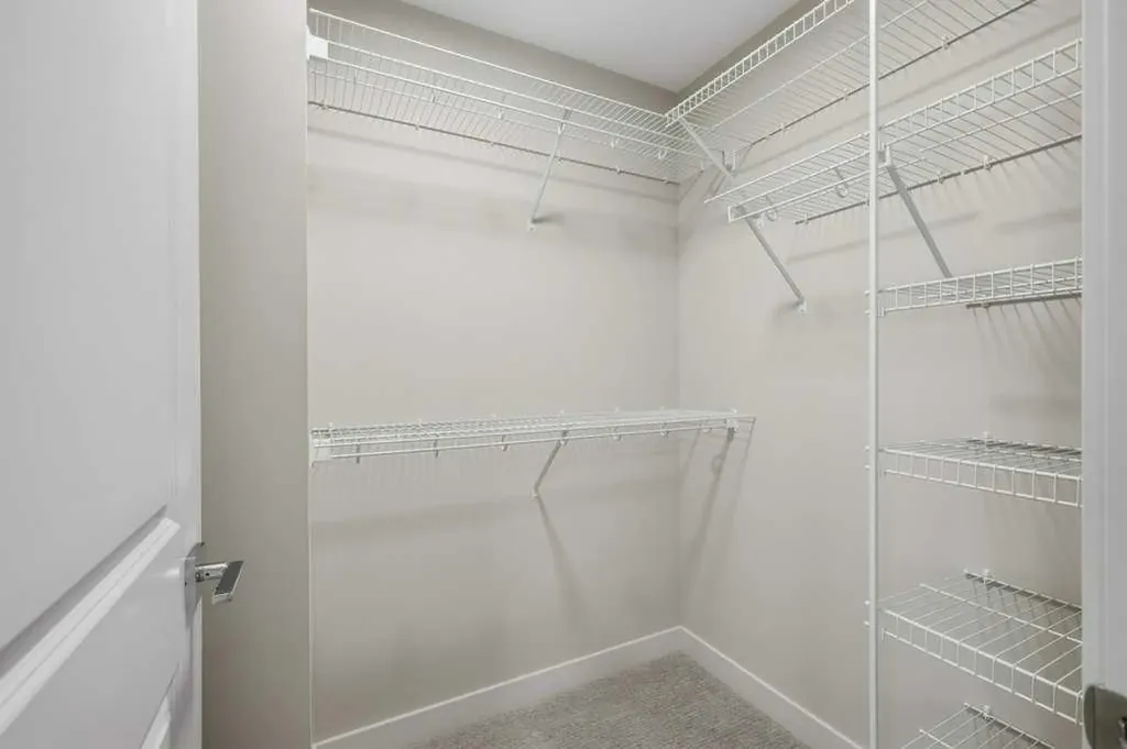 20 Memorial Parkway Rural Red Deer County AB T4E 3B7
