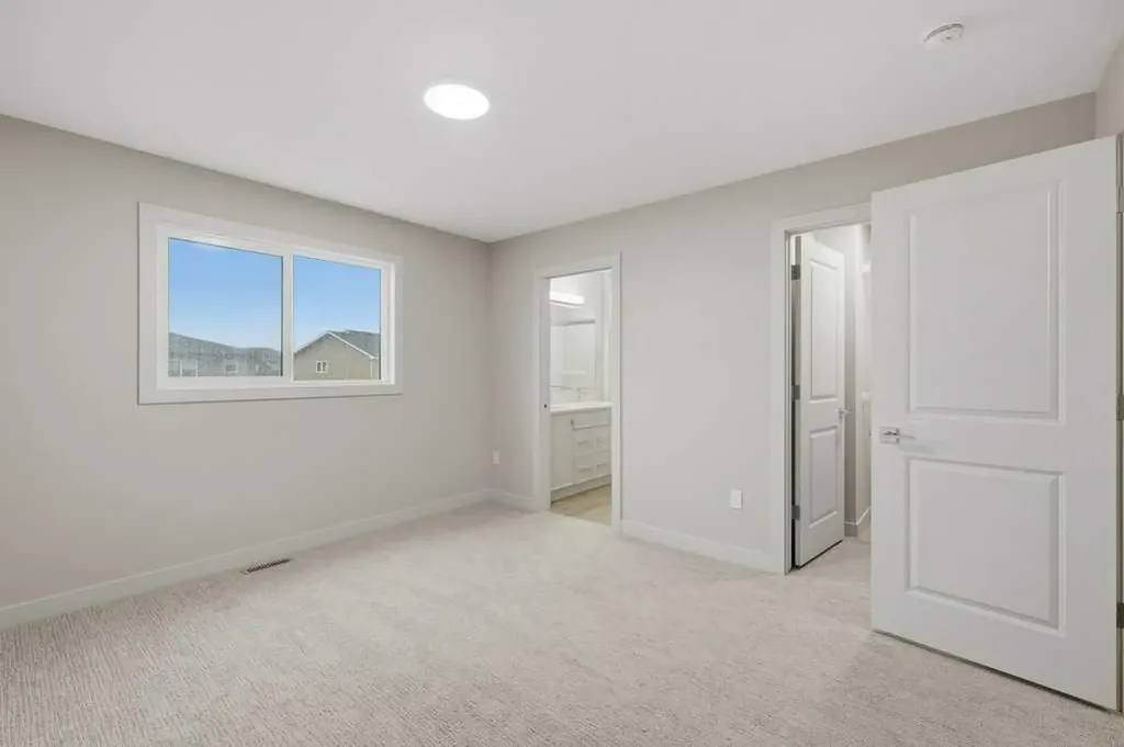 20 Memorial Parkway Rural Red Deer County AB T4E 3B7