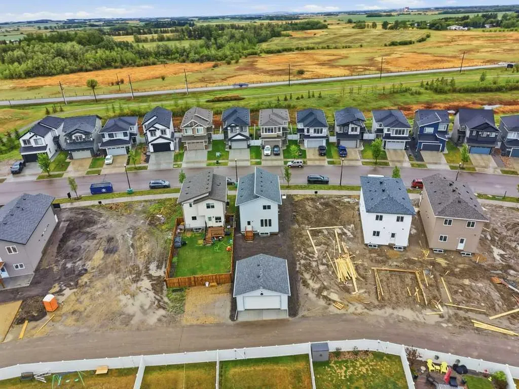 20 Memorial Parkway Rural Red Deer County AB T4E 3B7