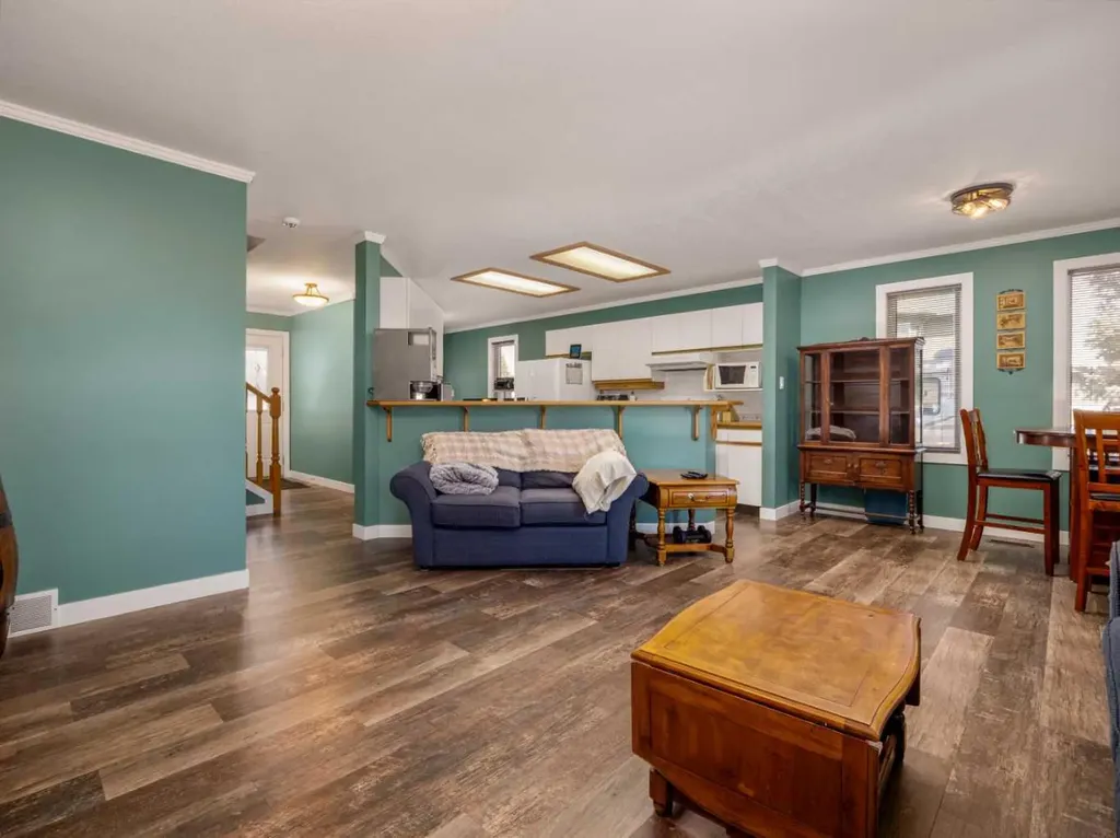 6005 46a Street Taber AB T1G 1E3