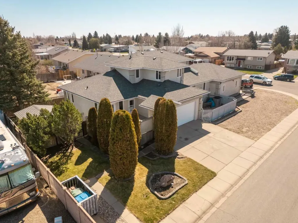 6005 46a Street Taber AB T1G 1E3
