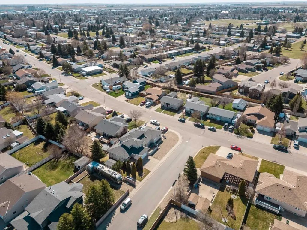 6005 46a Street Taber AB T1G 1E3