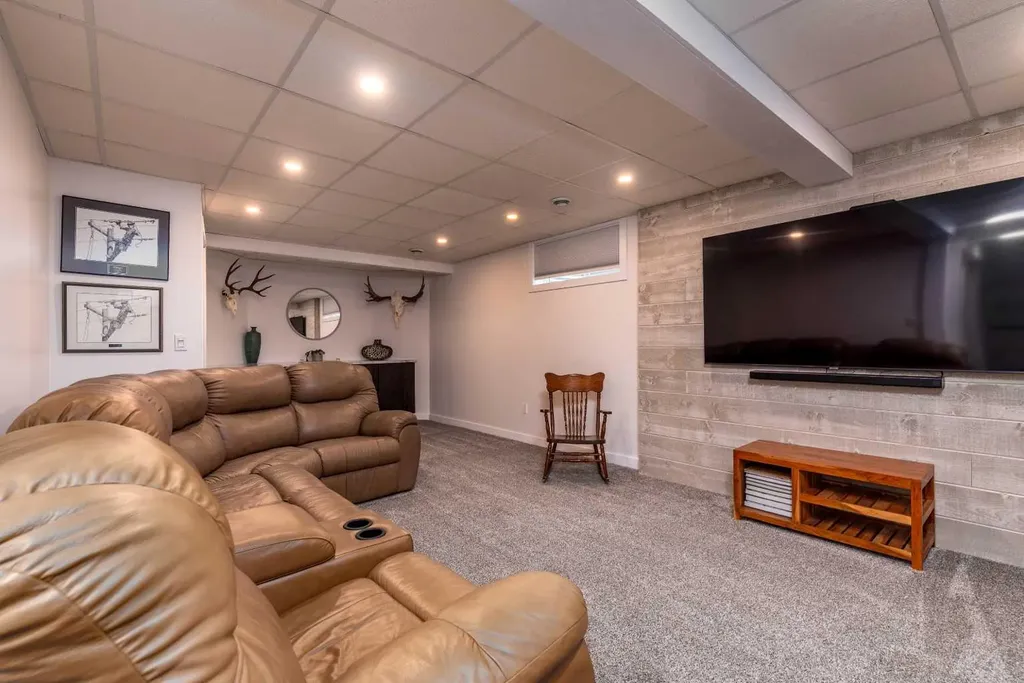 5236 22 Street Lloydminster AB T9V 3G4