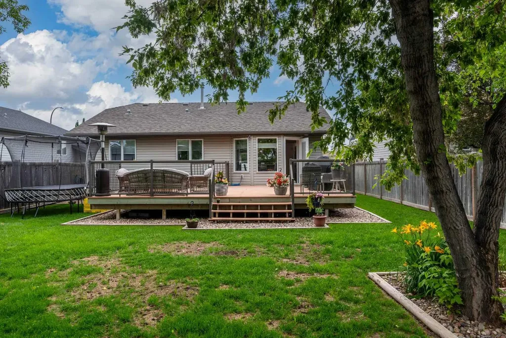 5236 22 Street Lloydminster AB T9V 3G4