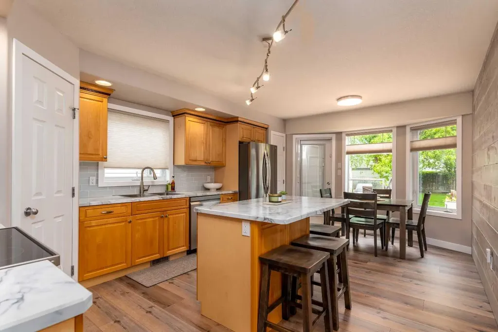 5236 22 Street Lloydminster AB T9V 3G4