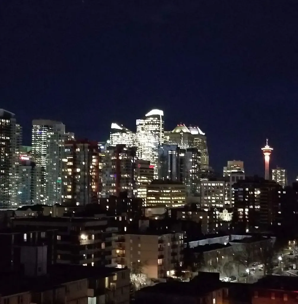 1304 15 Avenue SW Calgary AB T3C0X7