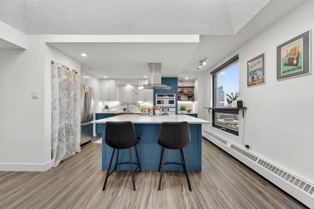 1304 15 Avenue SW Calgary AB T3C0X7