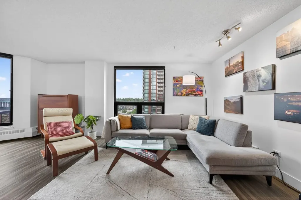 1304 15 Avenue SW Calgary AB T3C0X7