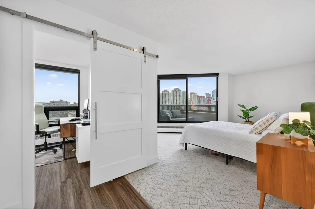 1304 15 Avenue SW Calgary AB T3C0X7