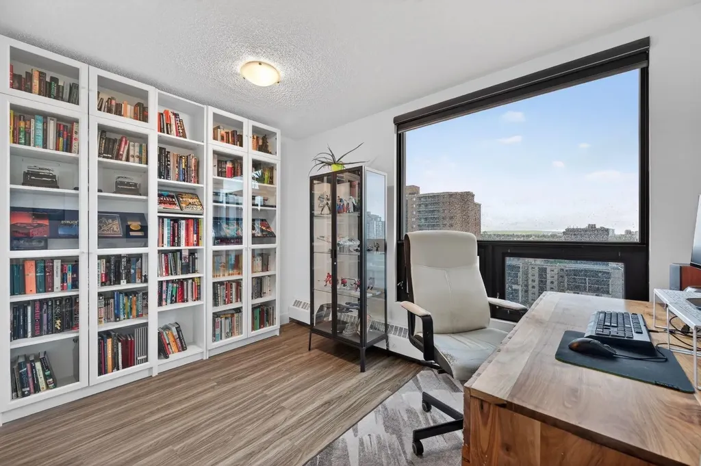 1304 15 Avenue SW Calgary AB T3C0X7