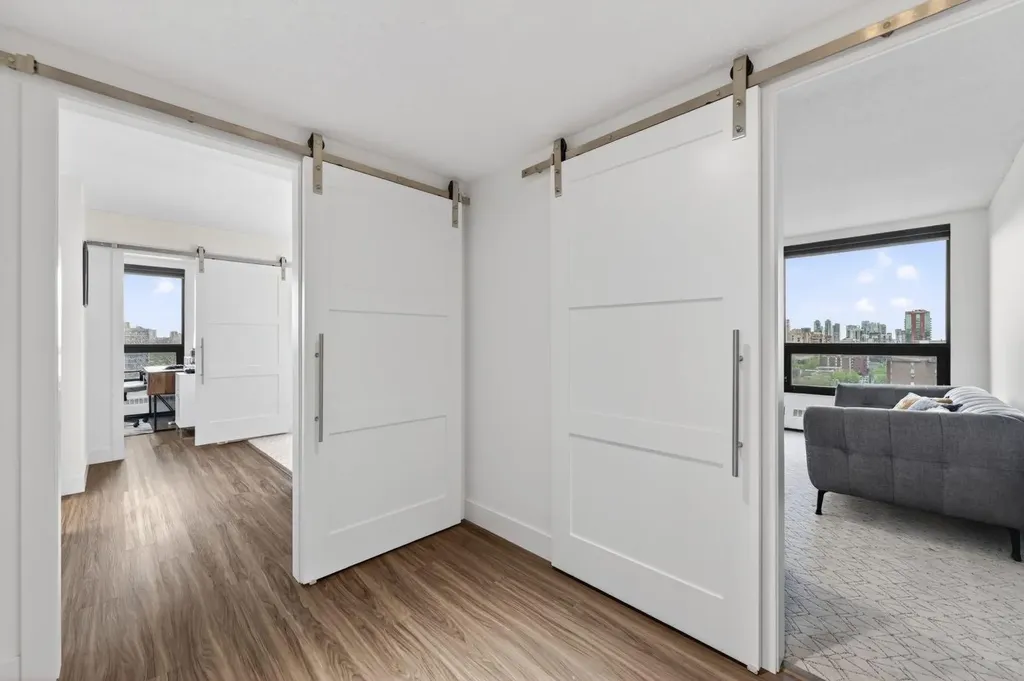 1304 15 Avenue SW Calgary AB T3C0X7