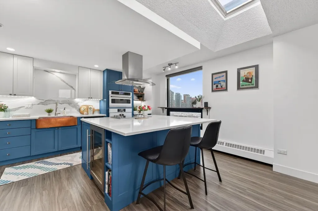 1304 15 Avenue SW Calgary AB T3C0X7