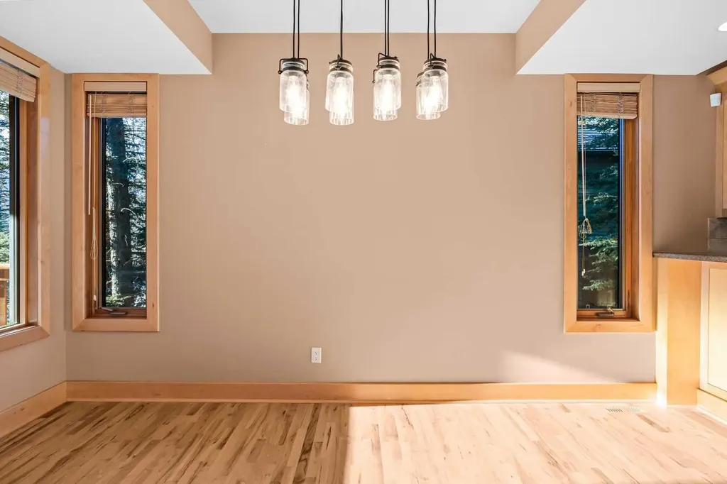 124 Silvertip Ridge Canmore AB T1W 3A7
