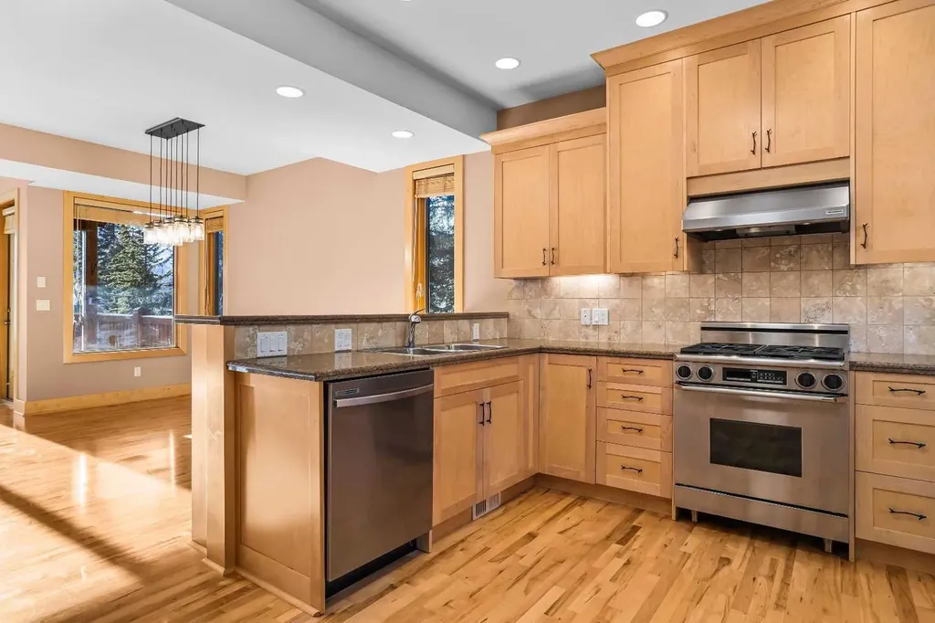 124 Silvertip Ridge Canmore AB T1W 3A7