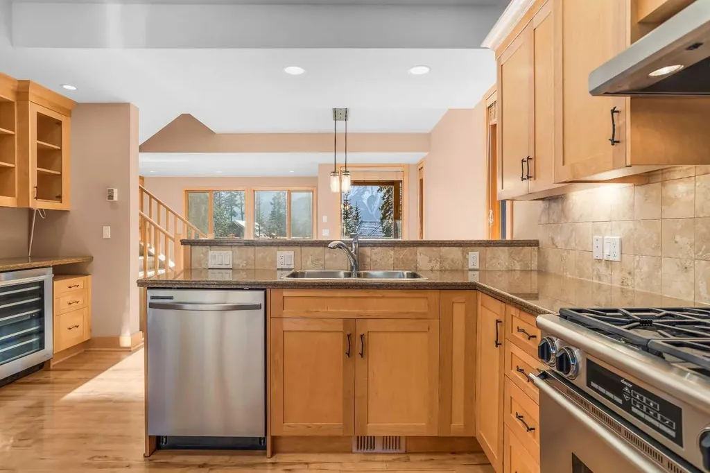 124 Silvertip Ridge Canmore AB T1W 3A7