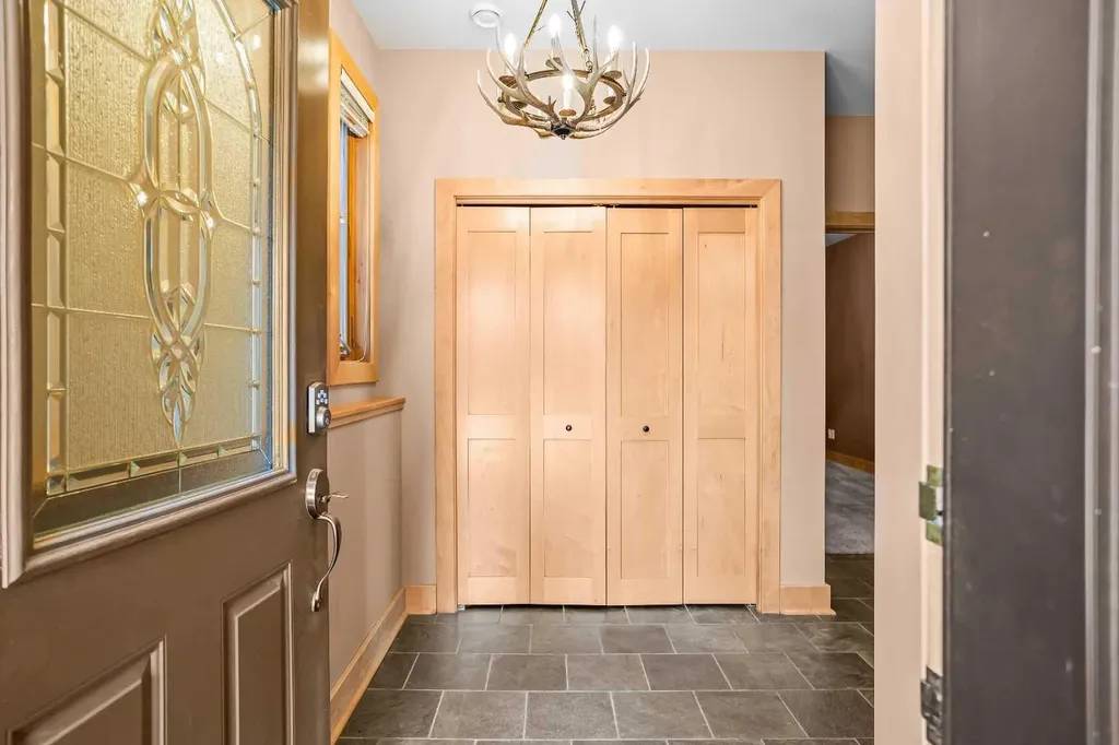 124 Silvertip Ridge Canmore AB T1W 3A7