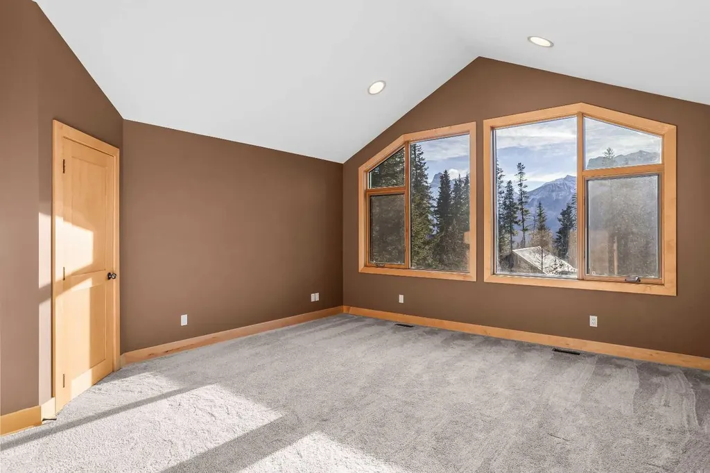 124 Silvertip Ridge Canmore AB T1W 3A7