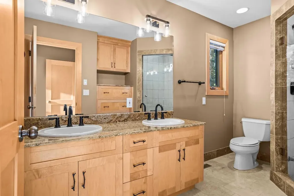 124 Silvertip Ridge Canmore AB T1W 3A7