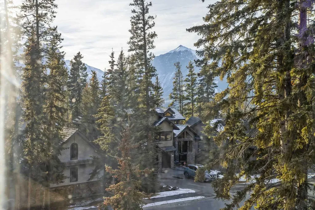 124 Silvertip Ridge Canmore AB T1W 3A7