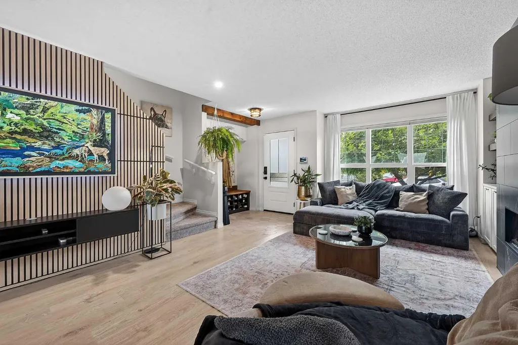 258 Cramond Court SE Calgary AB T3M 1J8