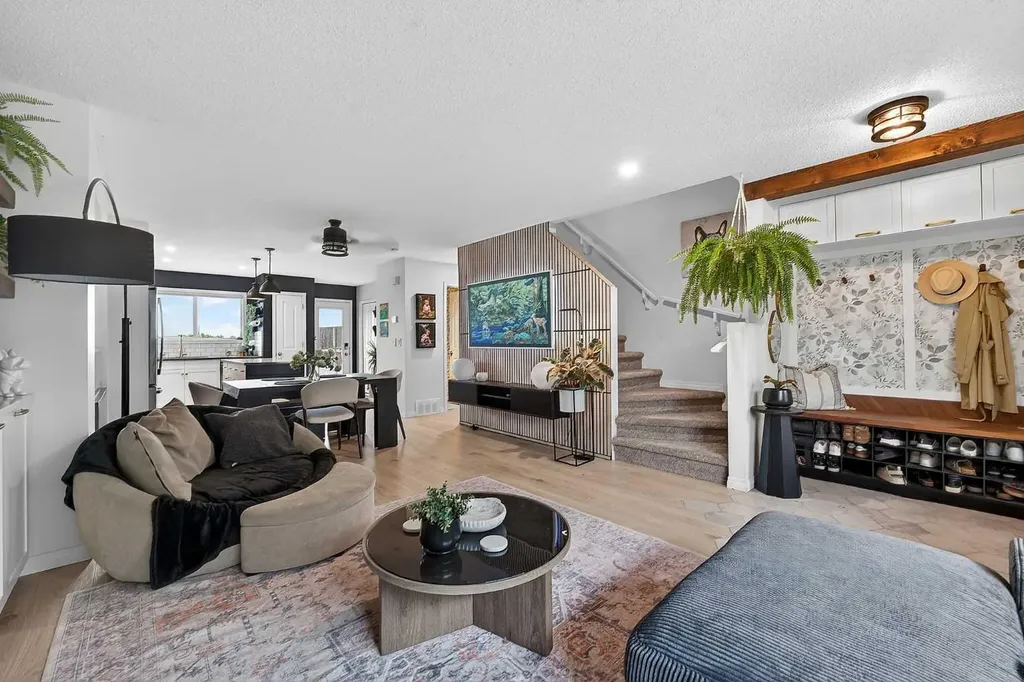 258 Cramond Court SE Calgary AB T3M 1J8