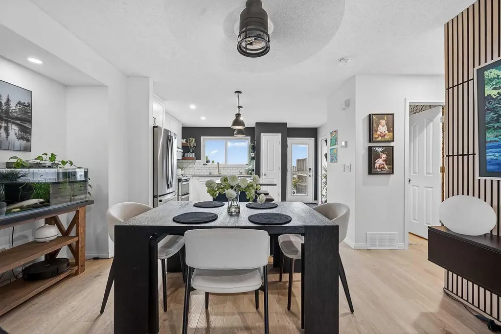 258 Cramond Court SE Calgary AB T3M 1J8