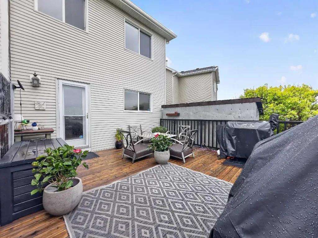 258 Cramond Court SE Calgary AB T3M 1J8